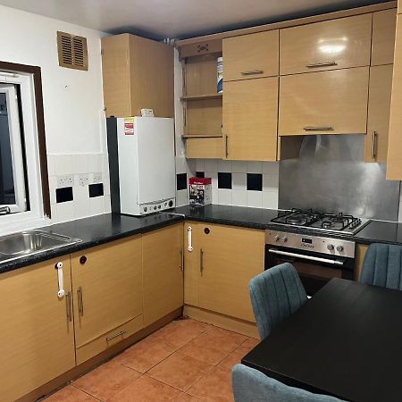 Cosy 2 Bedroom Flat London Eksteriør bilde